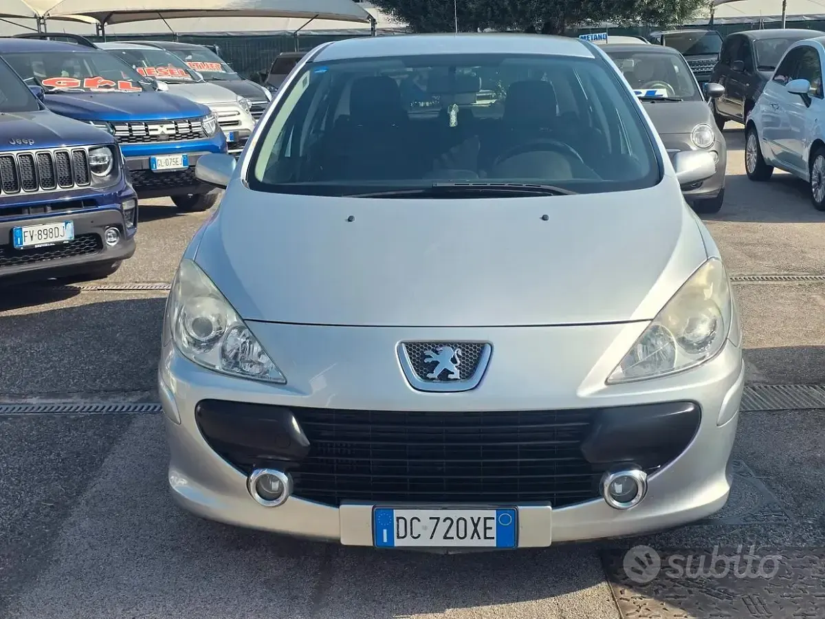 Usata Peugeot 307 109 CV (80 kW) 2007 Grigio Berlina