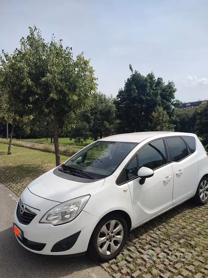 Usata Opel Meriva 120 CV (88 kW) 2012 Bianco Monovolume