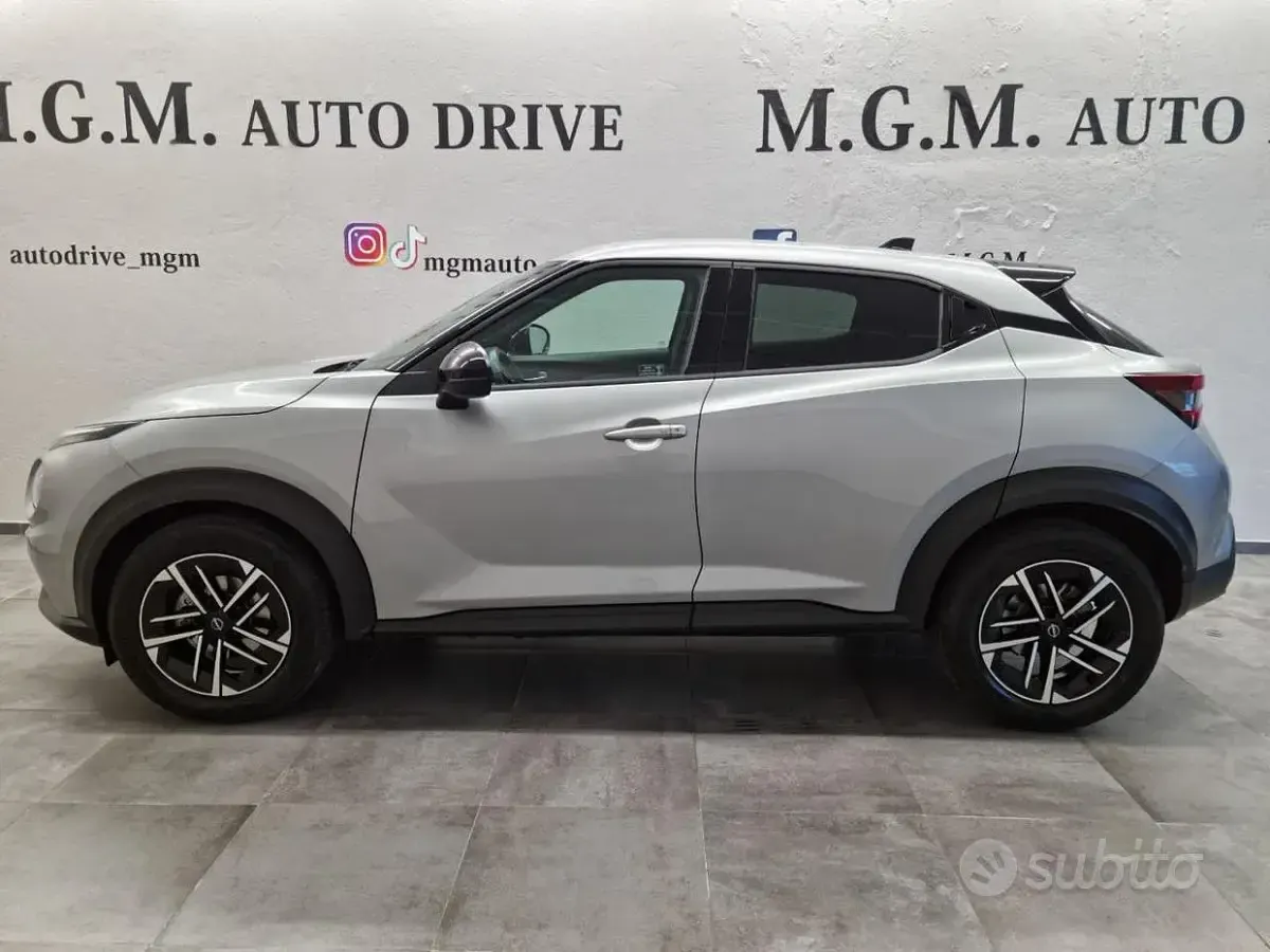 Gebraucht Nissan Juke N-Connecta 114 PS (83 kW) 2025 Grau SUV
