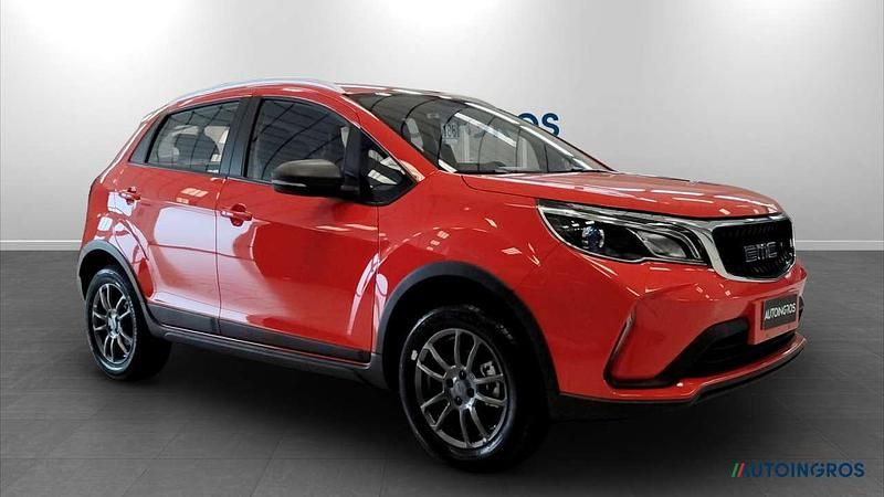 Nuova EMC QUATTRO 103 CV (75 kW) 2026 Rosso SUV