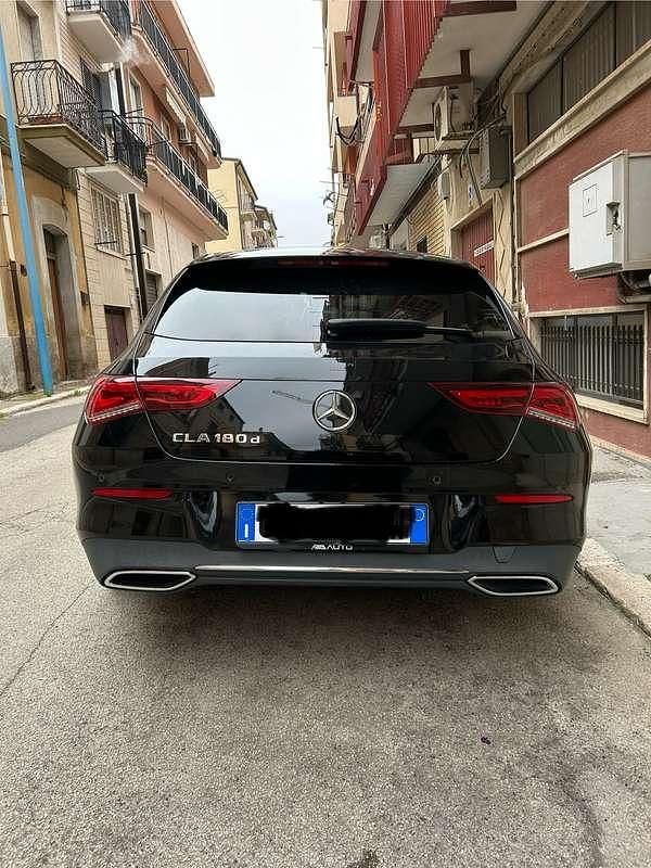 Usata Mercedes CLA180 Shooting Brake Executive 116 CV (85 kW) 2020 Station wagon