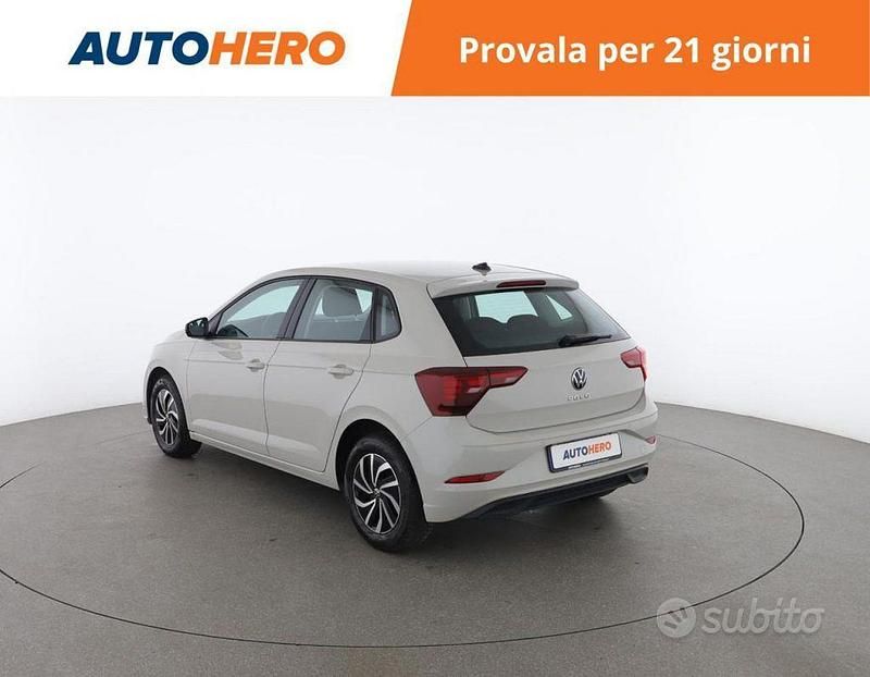 Usata VW Polo Life 95 CV (69 kW) 2023 Grigio Berlina
