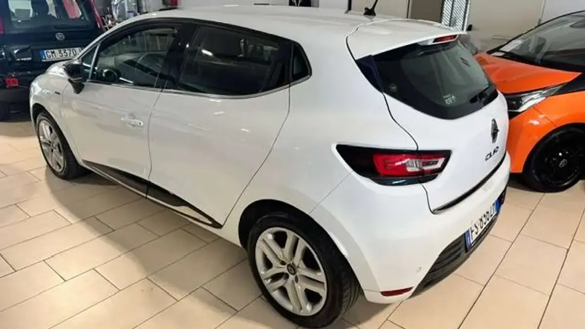 Usata Renault Clio IV 75 CV (55 kW) 2018 Bianco Berlina