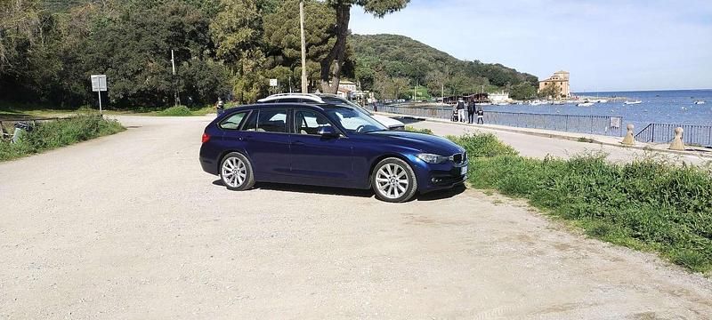 Usata BMW 320 Advantage 190 CV (139 kW) 2016 Blu Station wagon