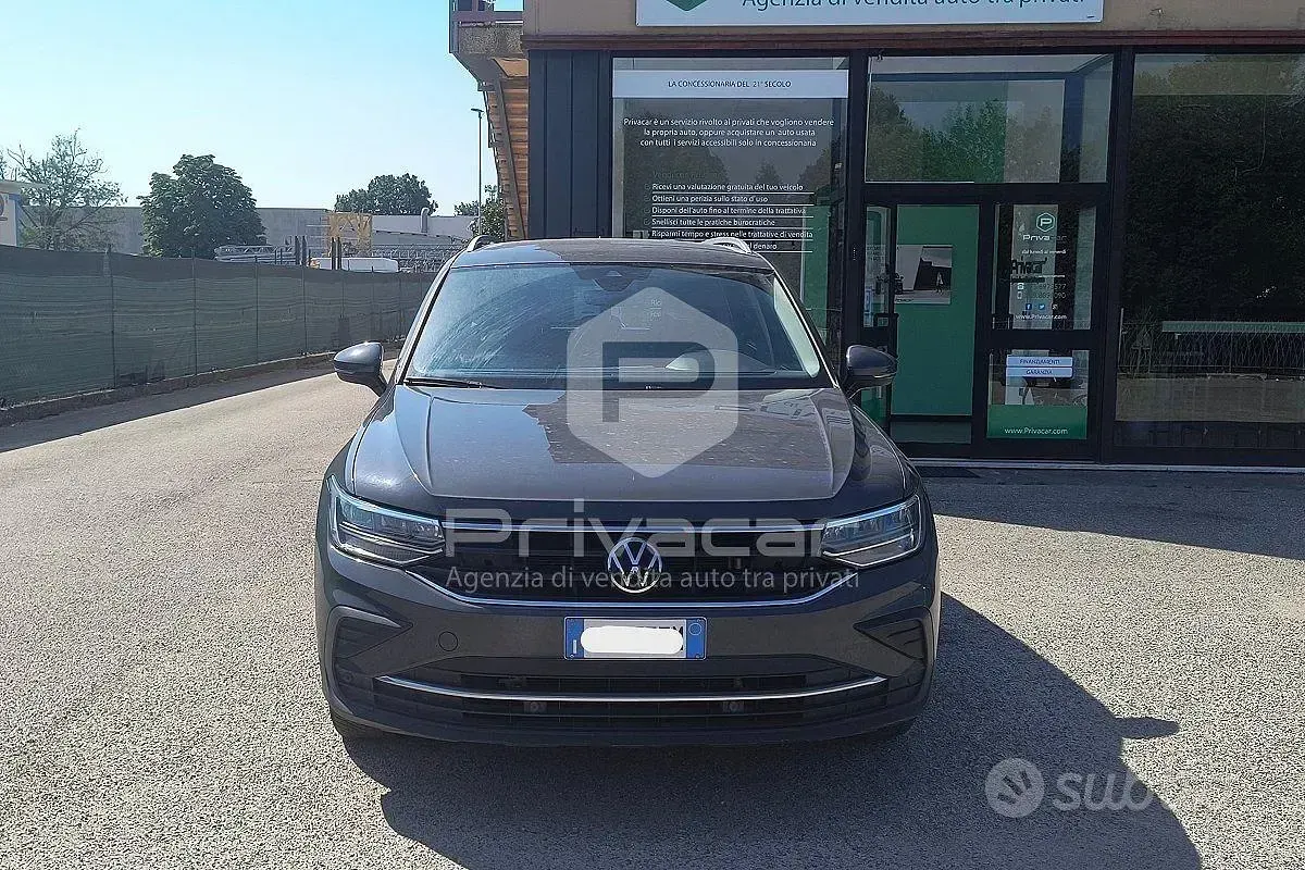 Usata VW Tiguan Life 122 CV (89 kW) 2022 Grigio SUV