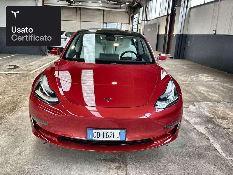 Usata Tesla Model 3 Long Range AWD 324 kW (441 CV) 2021 Red multicoat Berlina