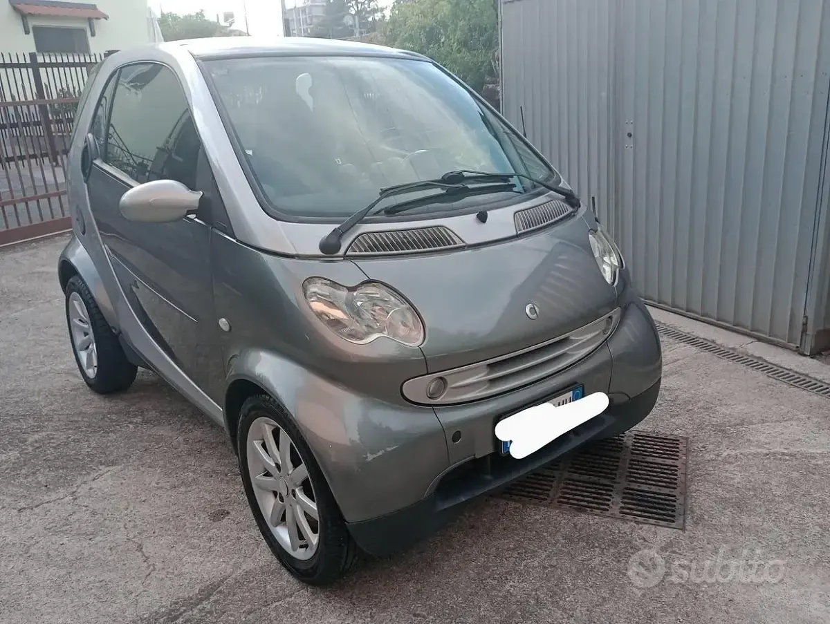Usata Smart ForTwo Coupé 61 CV (44 kW) 2005 Grigio Coupé