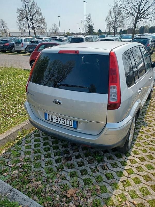 Usata Ford Fusion Titanium 80 CV (58 kW) 2009 Grigio Utilitaria