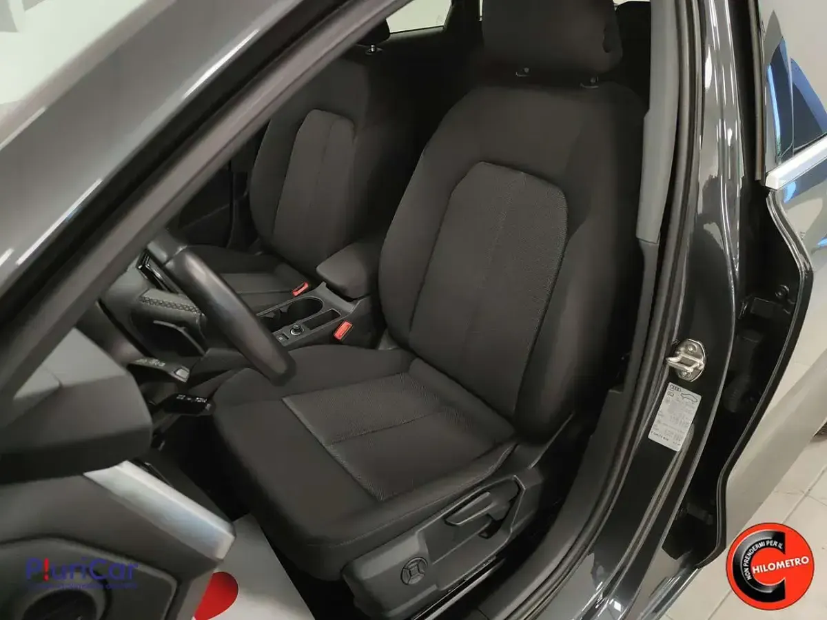 Usata Audi A3 116 CV (85 kW) 2022 Grigio Berlina