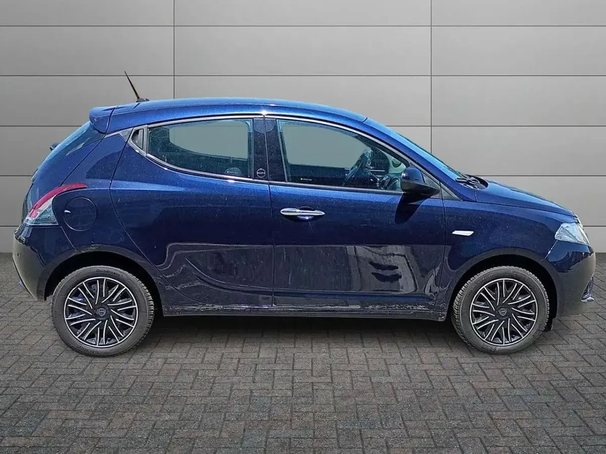 Usata Lancia Ypsilon Gold 69 CV (50 kW) 2020 Other Utilitaria