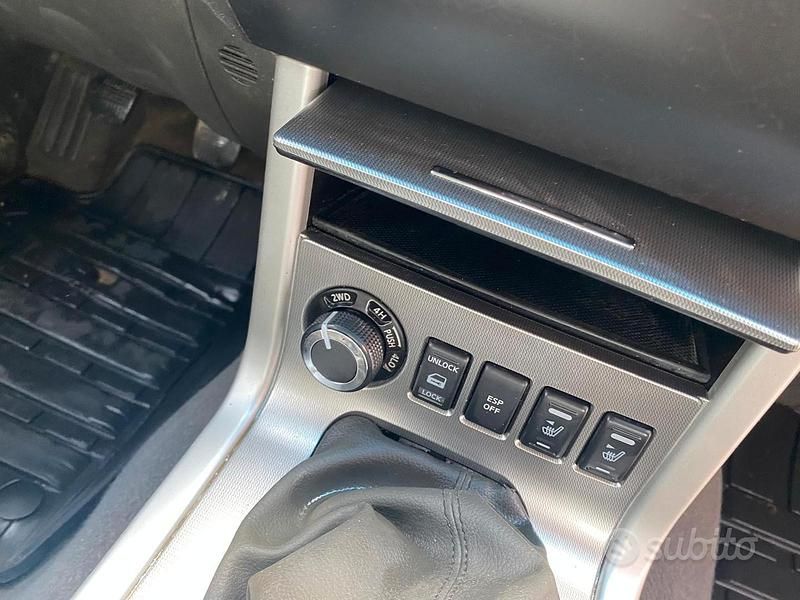 Usata Nissan Navarra 190 CV (139 kW) 2013 Nero SUV