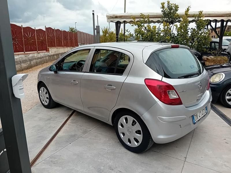 Usata Opel Corsa Enjoy 80 CV (58 kW) 2008 Argento Utilitaria