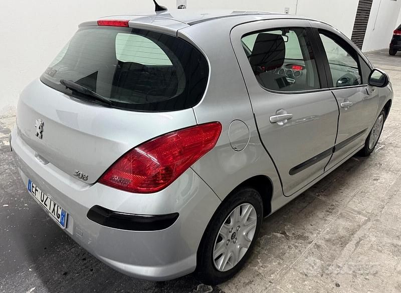 Usata Peugeot 308 92 CV (67 kW) 2011 Grigio Berlina