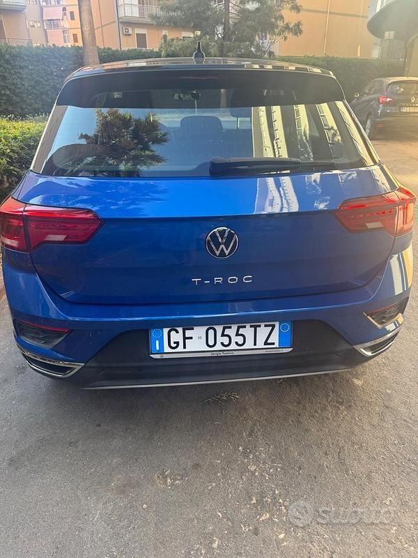 Usata VW T-Roc 150 CV (110 kW) 2021 Blu SUV