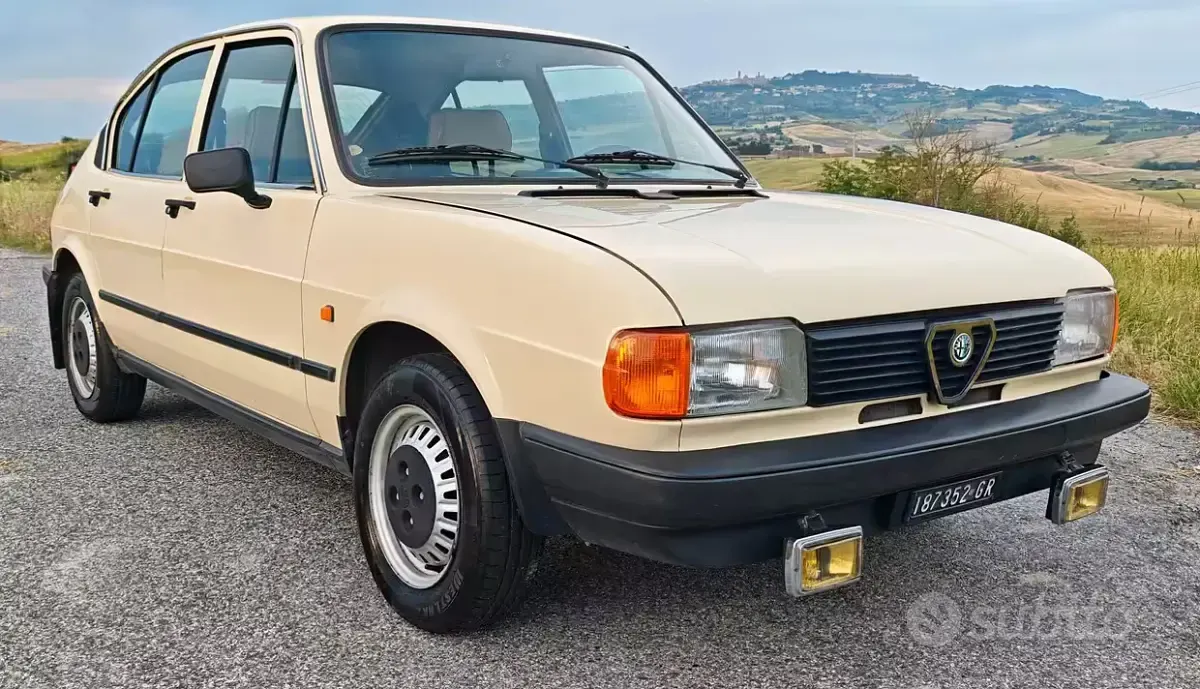 Usata Alfa Romeo Alfasud 79 CV (58 kW) 1982 Giallo Berlina