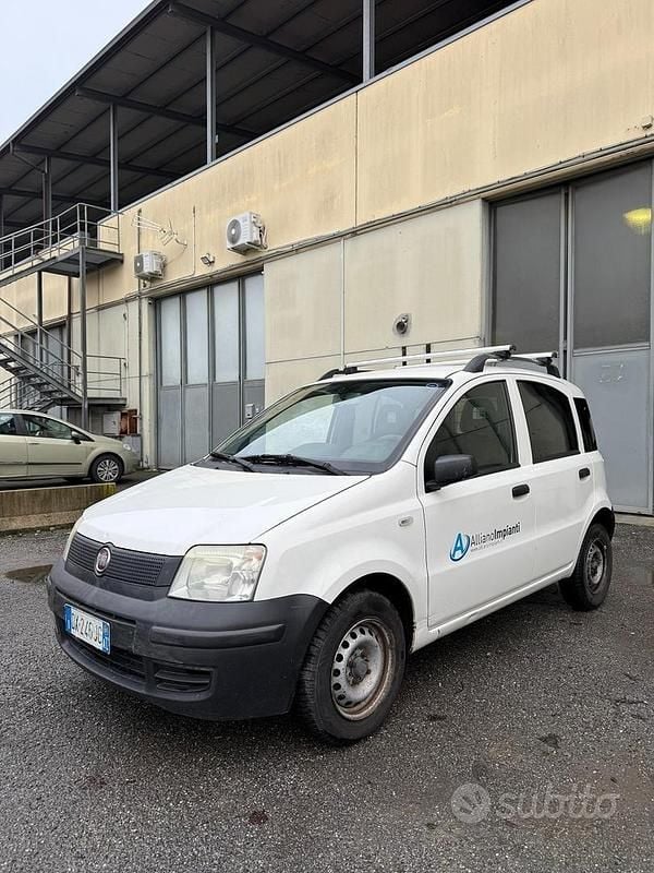 Bianco Usata 2009 Fiat Panda Furgone | 2000 € - Immagine 1/4