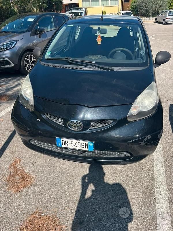 Nero Usata 2008 Toyota Aygo Due volumi | 1500 € (Super prezzo) - Immagine 1/4