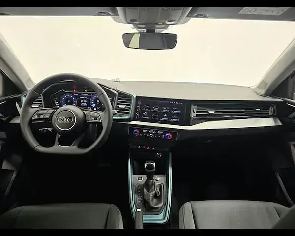 Uusi Audi A1 Ambiente 116 HP (85 kW) 2025 Valkoinen Katumaasturi