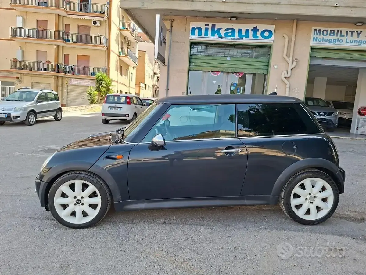 Usata Mini One D 75 CV (55 kW) 2005 Nero Utilitaria