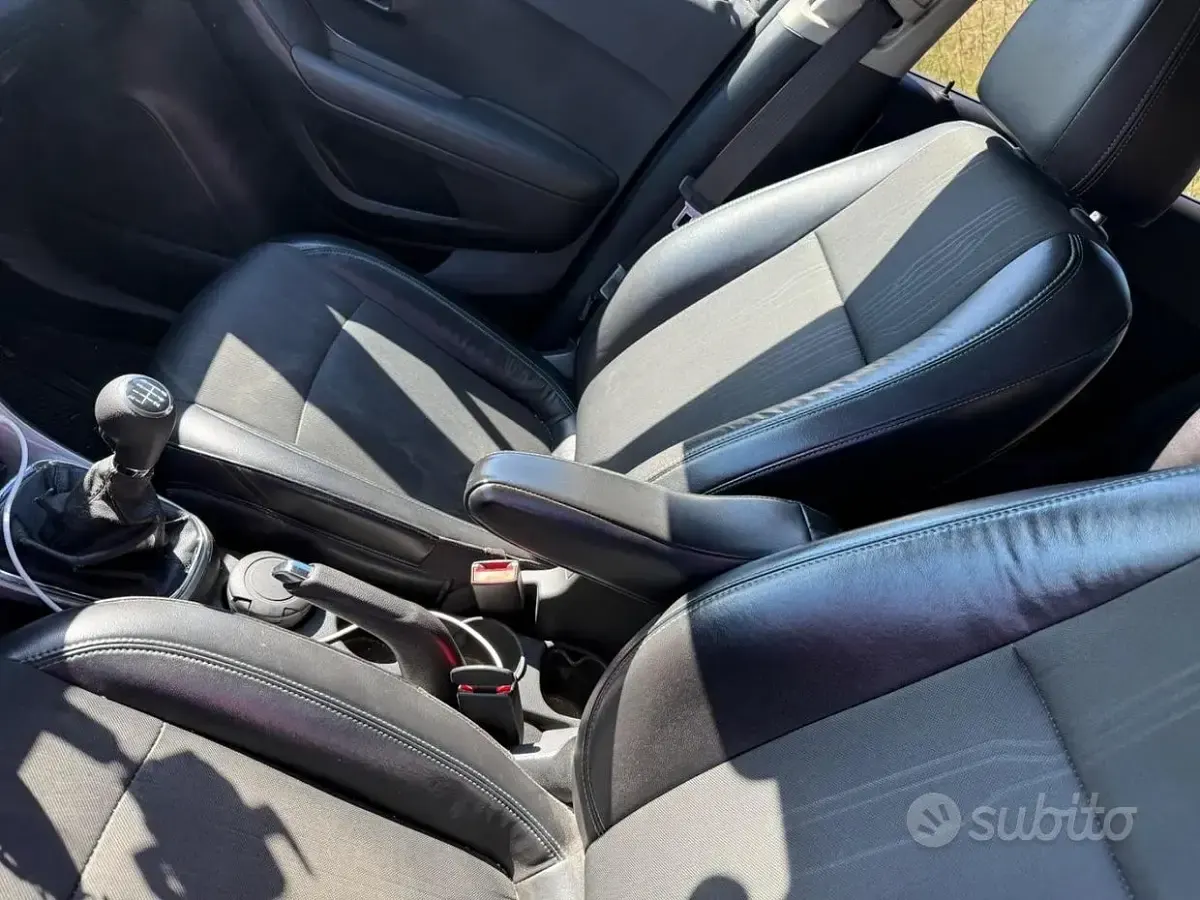 Usata Chevrolet Trax 131 CV (96 kW) 2013 Marrone SUV