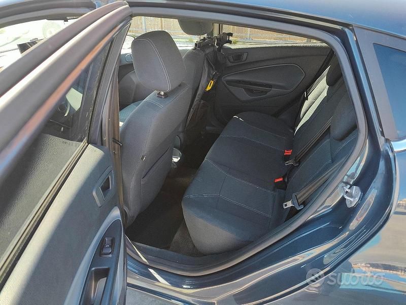 Usata Ford Fiesta Titanium 95 CV (69 kW) 2011 Blu Utilitaria