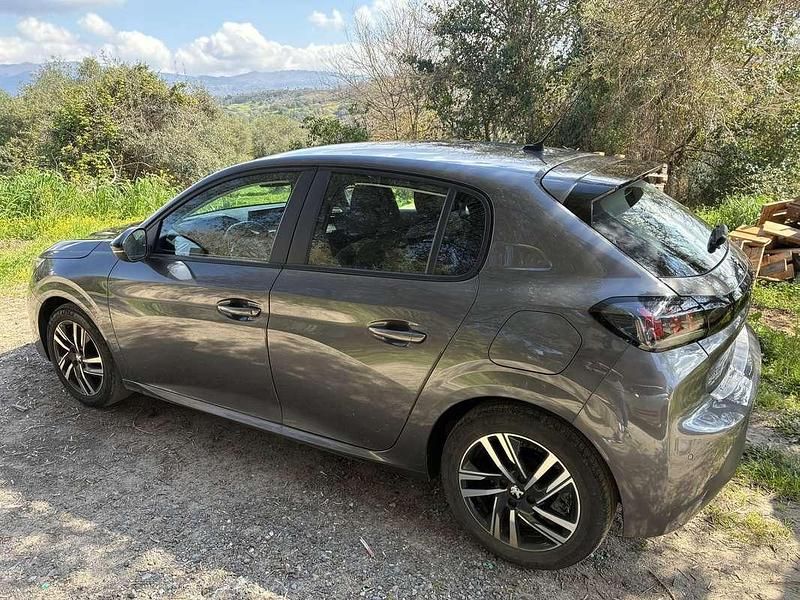 Usata Peugeot 208 S 75 CV (55 kW) 2024 Utilitaria