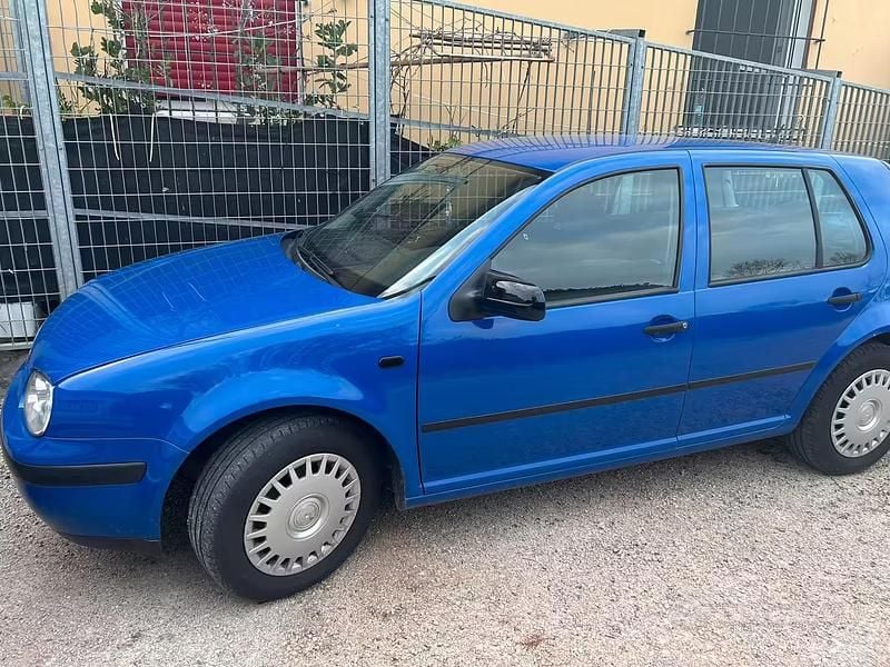 Usata VW Golf III 110 CV (80 kW) 1999 Blu Berlina