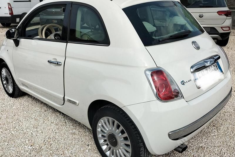 Usata Fiat 500 Lounge 69 CV (50 kW) 2012 Bianco Utilitaria
