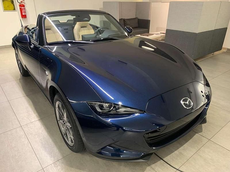 Usata Mazda MX5 Exclusive-Line 132 CV (97 kW) 2024 Soul red crystal Cabrio