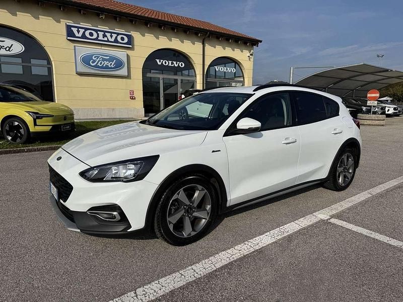 Frozen white Usata 2019 Ford Focus Active Tre volumi | 16.900 € (Cara) - Immagine 1/4