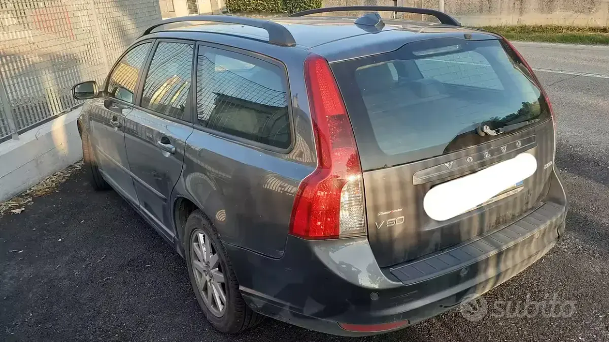 Usata Volvo V50 136 CV (100 kW) 2009 Grigio Station wagon
