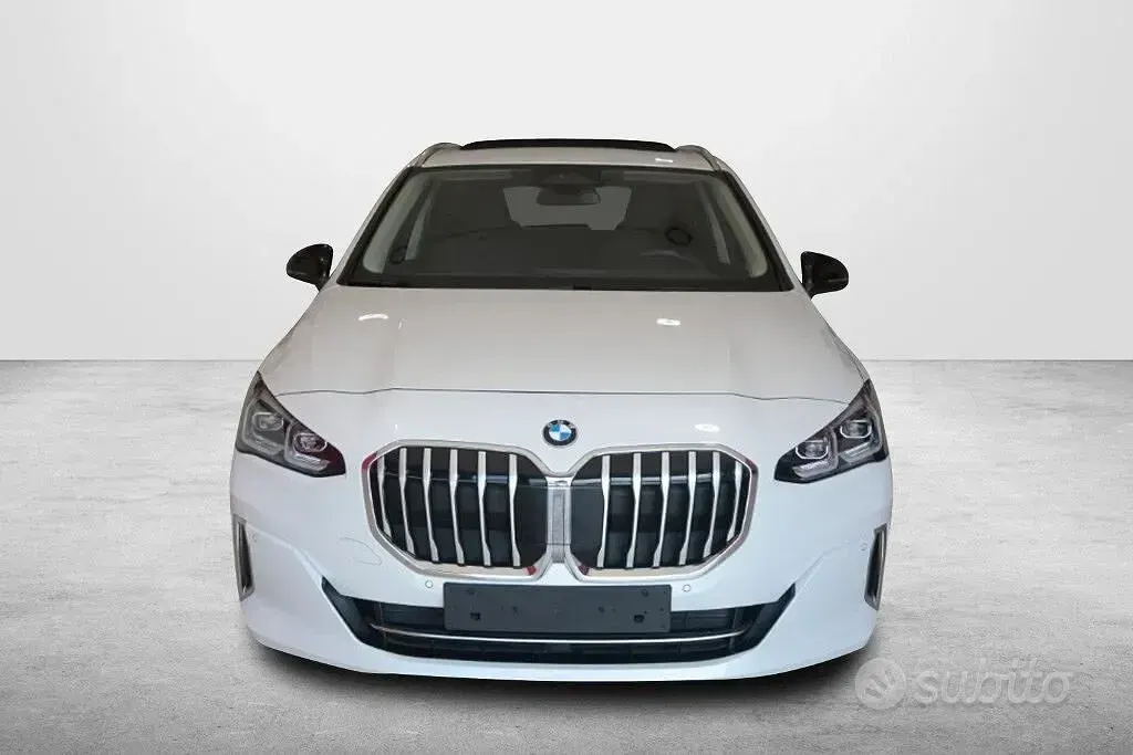 Usata BMW 218 Active Tourer Performance 150 CV (110 kW) 2022 Bianco Monovolume