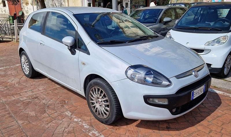 Usata Fiat Punto Evo 69 CV (50 kW) 2011 Argento Utilitaria