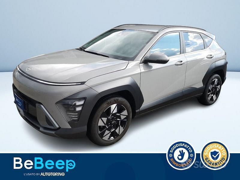 Argento metallizzato Usata 2024 Hyundai Kona SUV | 24.400 € (Buon prezzo) - Immagine 1/3