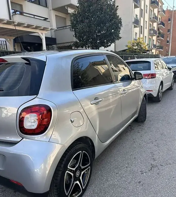 Begagnad Smart ForFour Proxy 71 HK (52 kW) 2015 Halvkombi