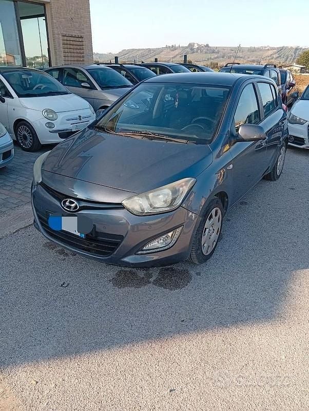 Usata Hyundai i20 2014 Grigio Utilitaria