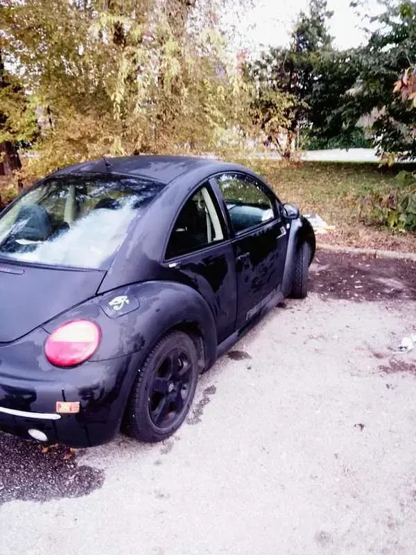 Usata VW New Beetle 102 CV (75 kW) 2001 Nero Utilitaria