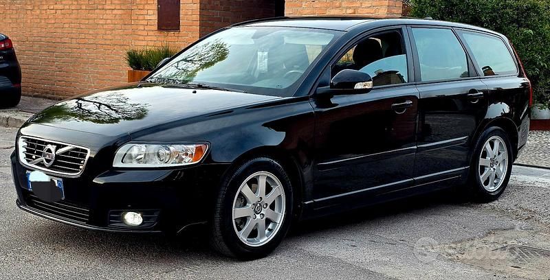 Usata Volvo V50 R-Design 114 CV (83 kW) 2012 Nero Station wagon