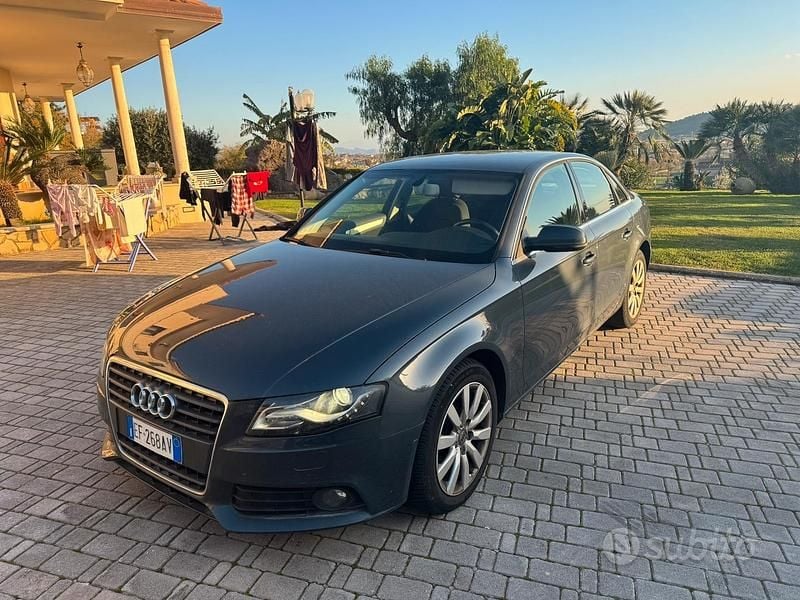 Usata Audi A4 143 CV (105 kW) 2010 Grigio Berlina