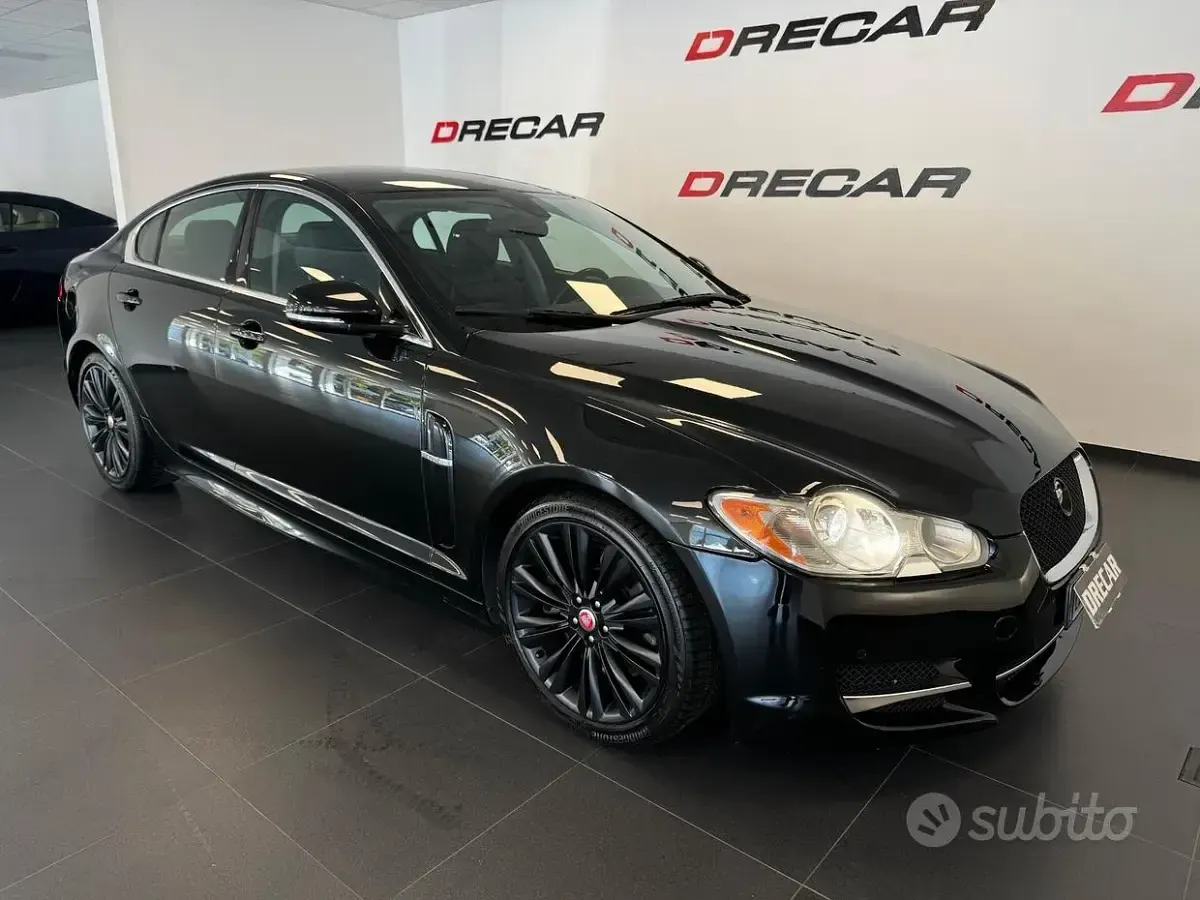 Usata Jaguar XF 275 CV (202 kW) 2010 Nero Berlina