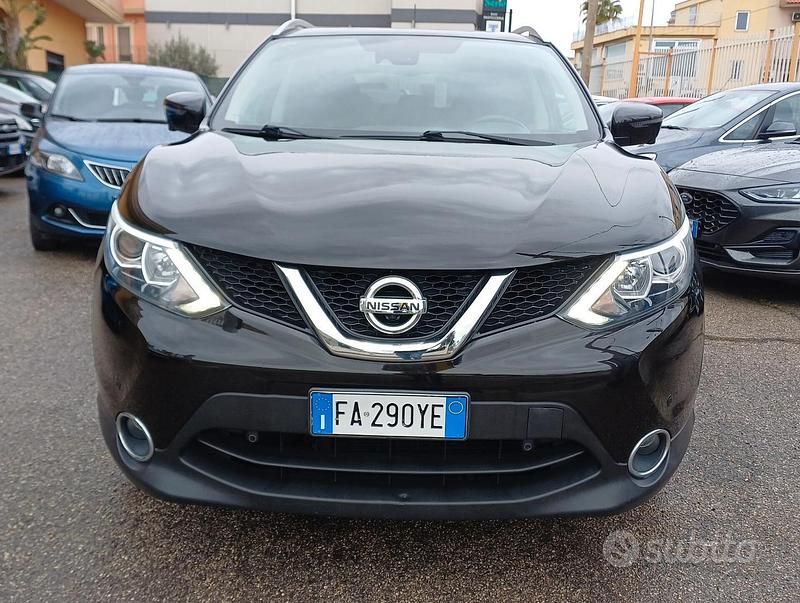 Usata Nissan Qashqai N-Connecta 110 CV (80 kW) 2016 Nero SUV