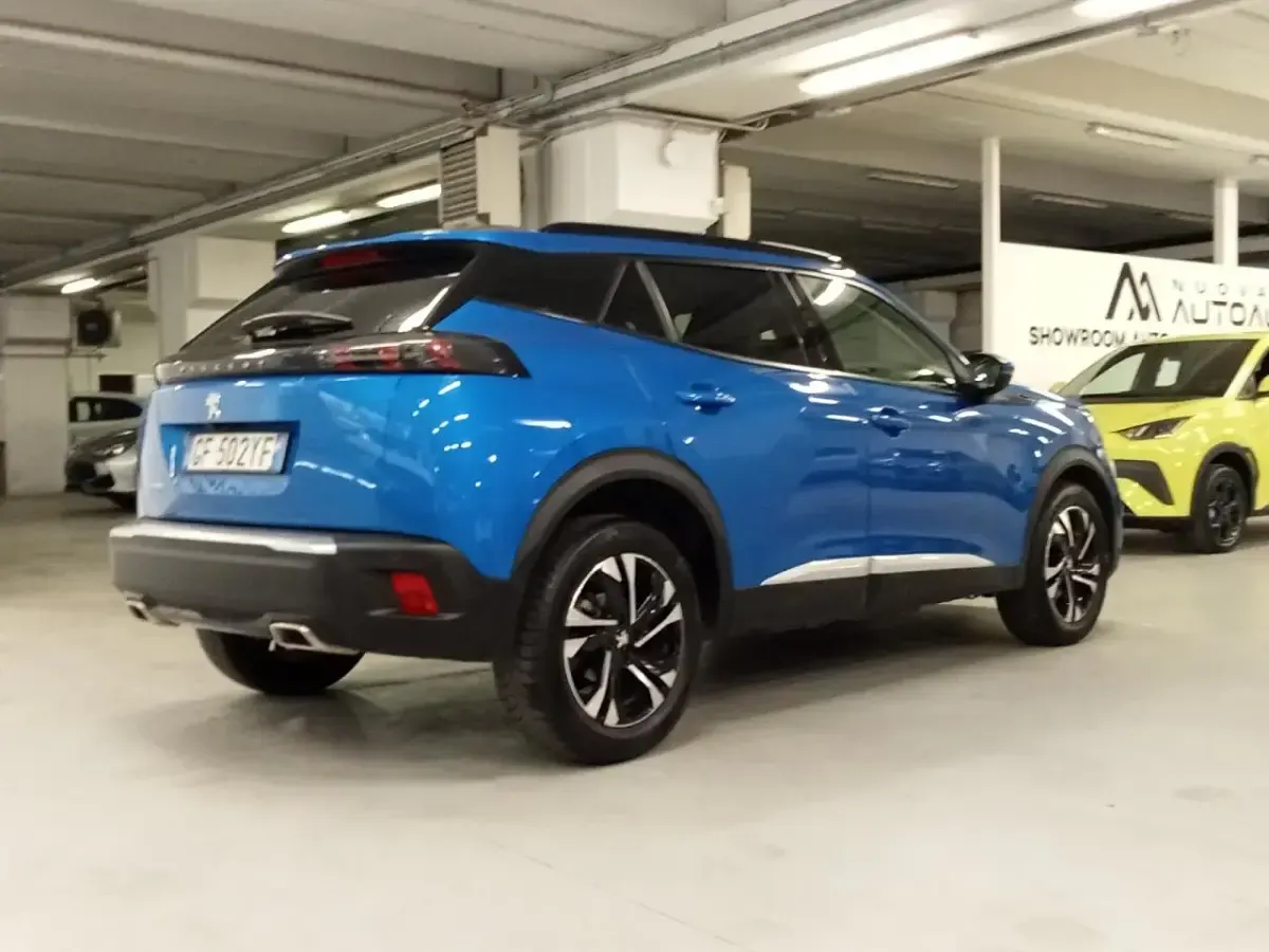 Usata Peugeot 2008 Allure 131 CV (96 kW) 2021 Blu SUV