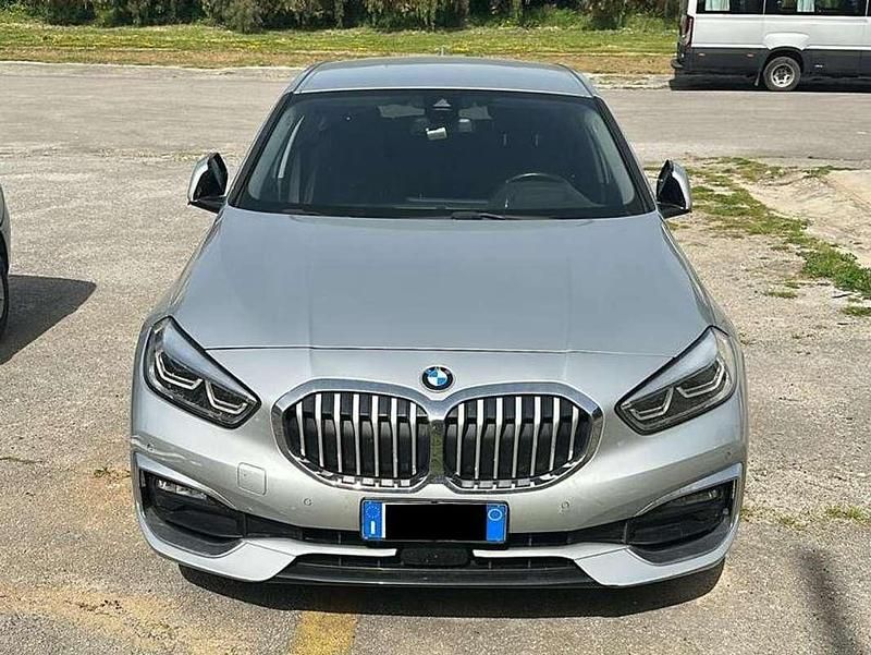 Usata BMW 116 Luxury Line 116 CV (85 kW) 2020 Argento Utilitaria