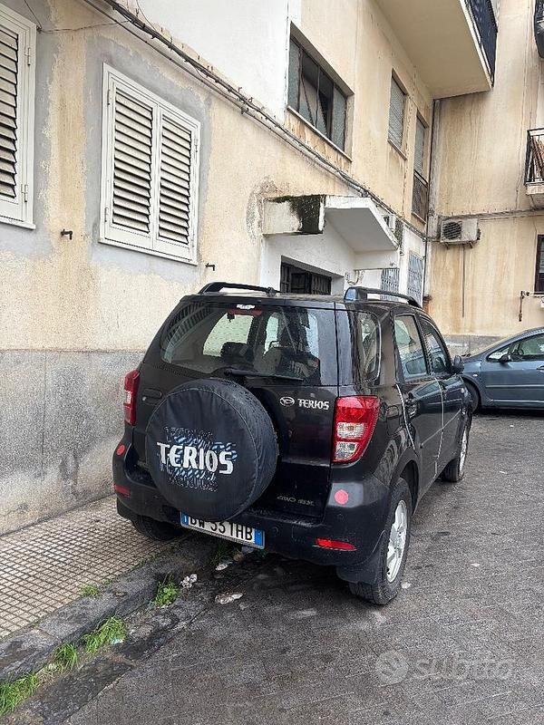 Usata Daihatsu Terios 105 CV (77 kW) 2008 SUV