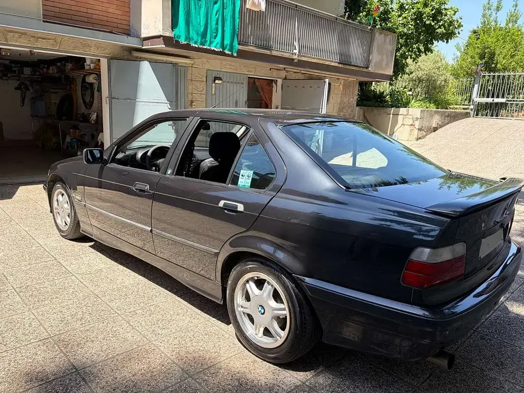 Usata BMW 318 113 CV (83 kW) 1992 Berlina