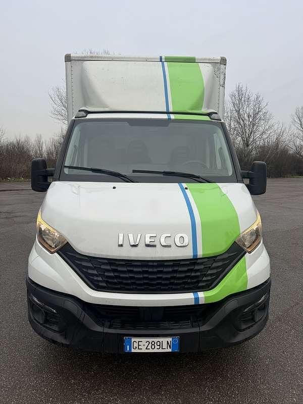 Usata Iveco Daily 185 CV (136 kW) 2021