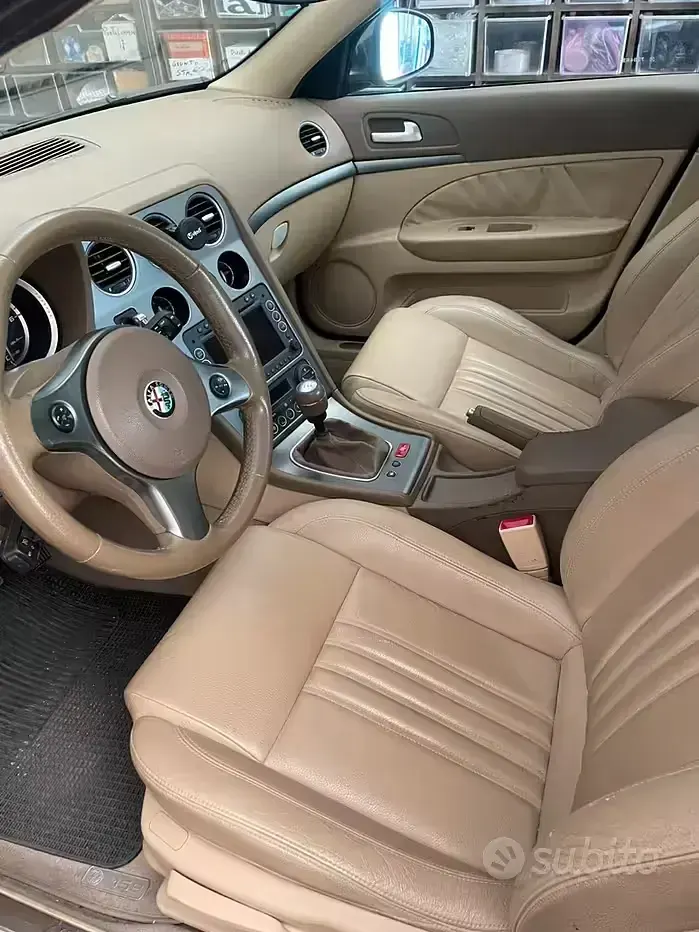 Usata Alfa Romeo 159 150 CV (110 kW) 2008 Grigio Berlina