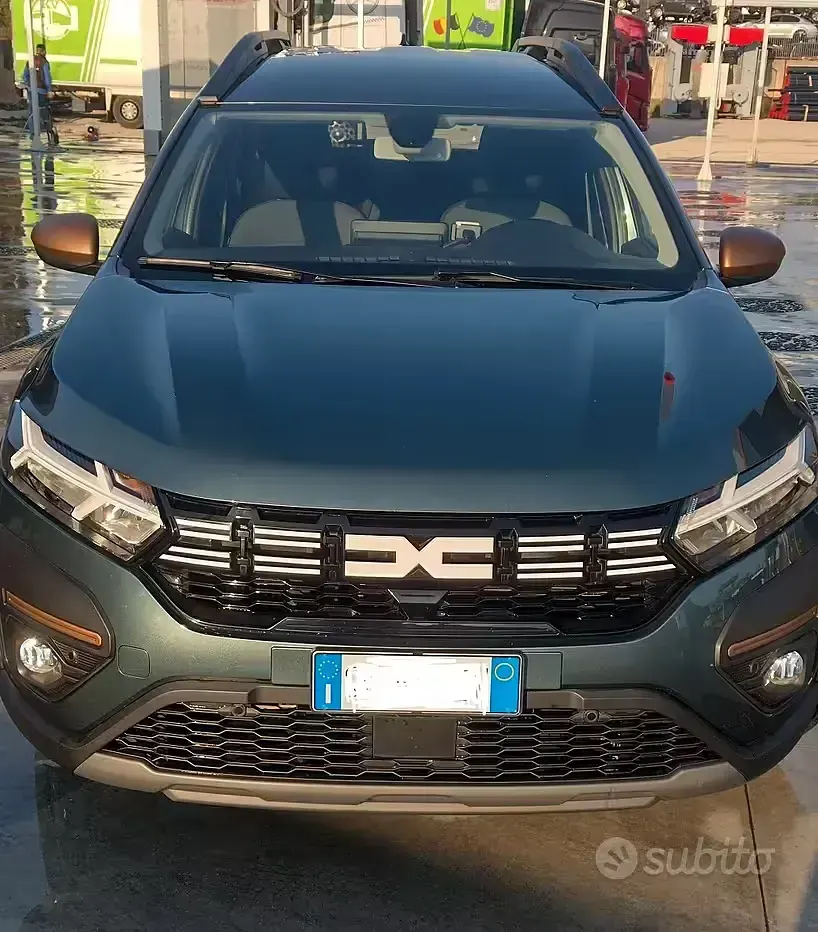 Usata Dacia Jogger 101 CV (74 kW) 2023 Verde Monovolume