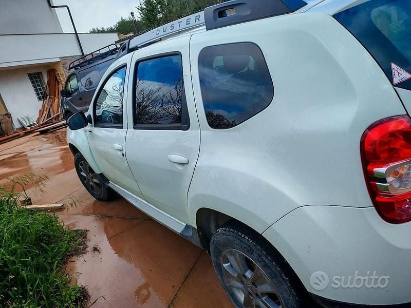 Usata Dacia Duster 2016 Bianco SUV