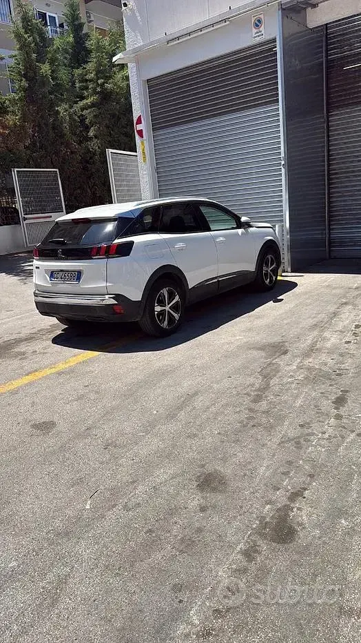 Usata Peugeot 3008 Allure 131 CV (96 kW) 2021 Bianco SUV